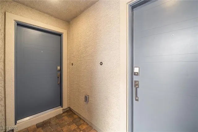 $438,900 | 9288 Sky Pointe Drive, Las Vegas, NV 89143