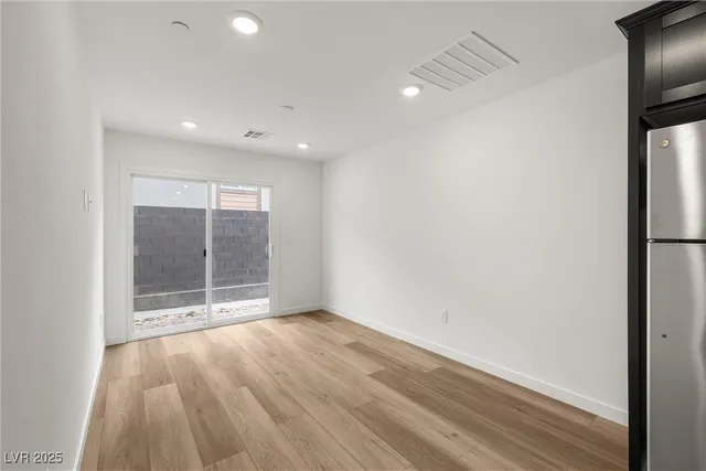 $438,900 | 9288 Sky Pointe Drive, Las Vegas, NV 89143