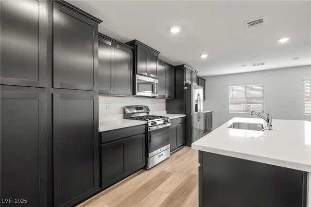 $438,900 | 9288 Sky Pointe Drive, Las Vegas, NV 89143