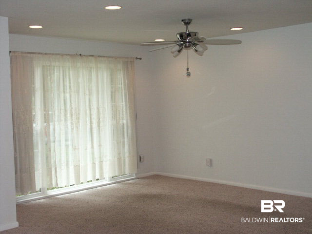 9092 Soldier Creek Road Lillian, AL 36549 - Photo 4 of 19 Living Area