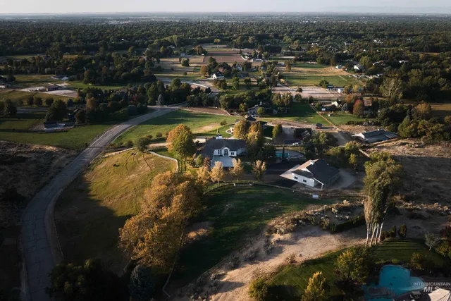 $3,395,000 | 3931 North Triple Ridge Place, Eagle, ID 83616