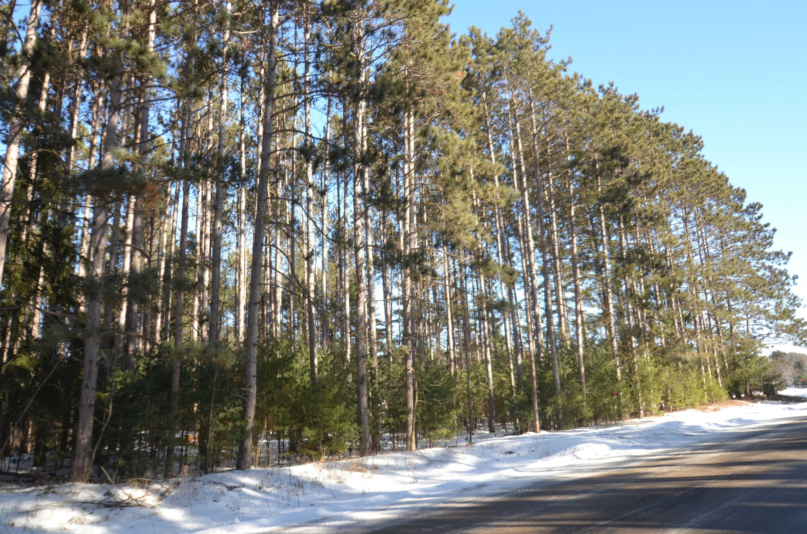 4106 Airport Road Oconto, WI 54153 - Photo 3 of 21