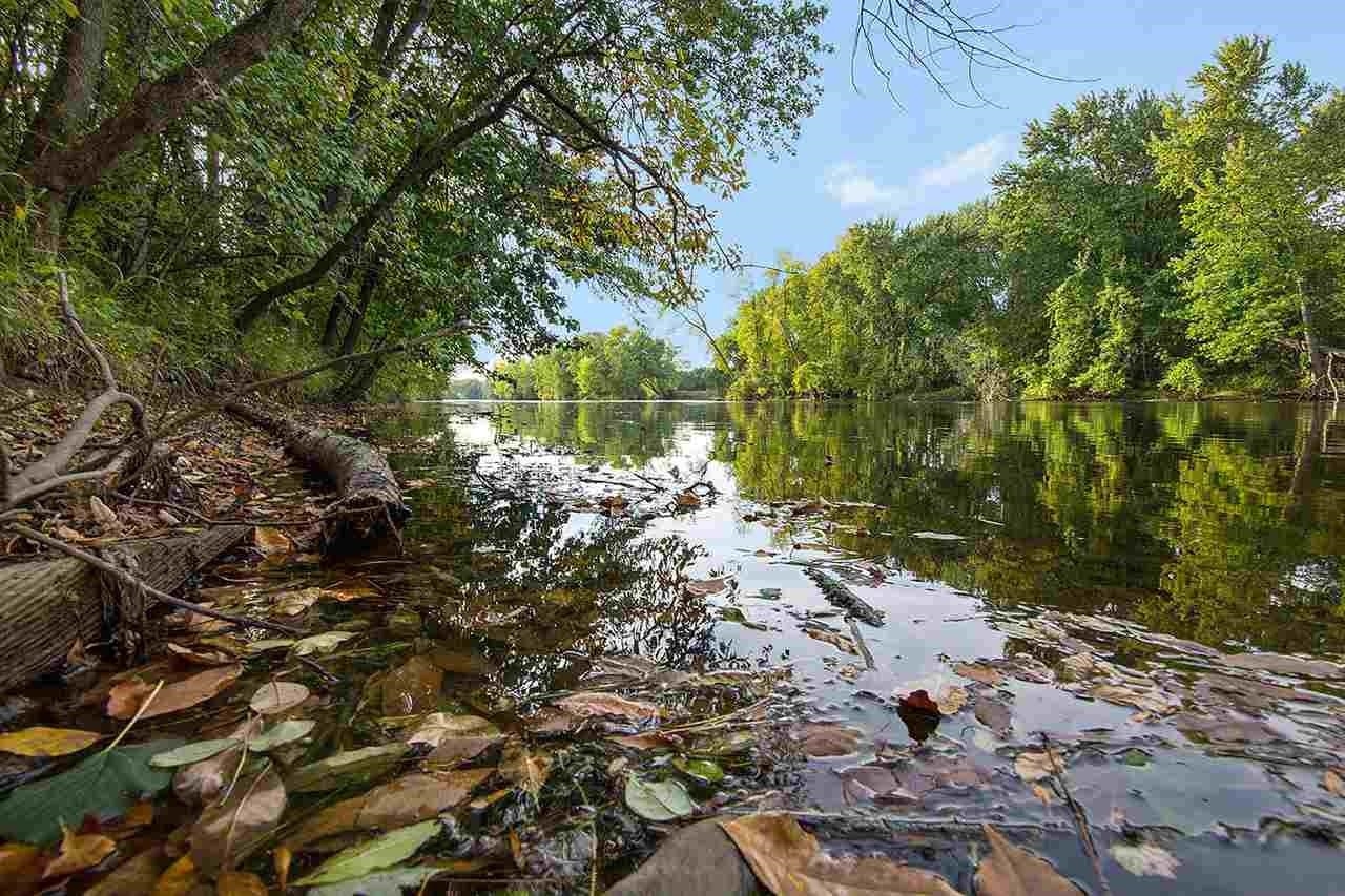 4106 Airport Road Oconto, WI 54153 - Photo 7 of 21