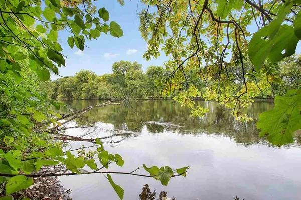 $259,900 | 4106 Airport Road, Oconto, WI 54153