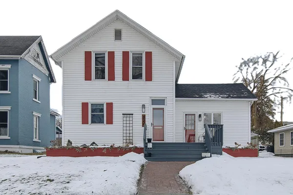 $299,900 | 224 2nd Street East, Wabasha, MN 55981