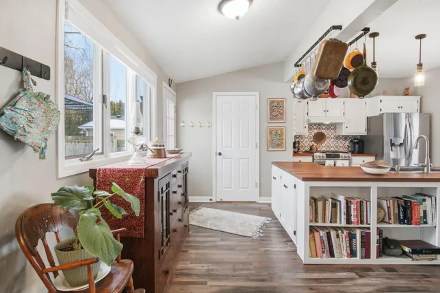 $319,900 | 224 2nd Street East, Wabasha, MN 55981