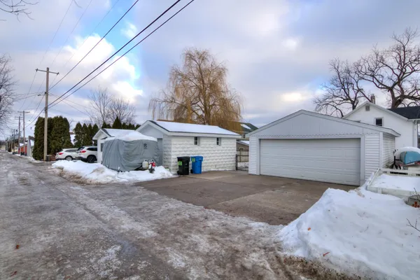 $299,900 | 224 2nd Street East, Wabasha, MN 55981