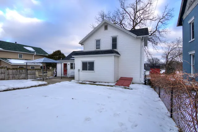 $319,900 | 224 2nd Street East, Wabasha, MN 55981