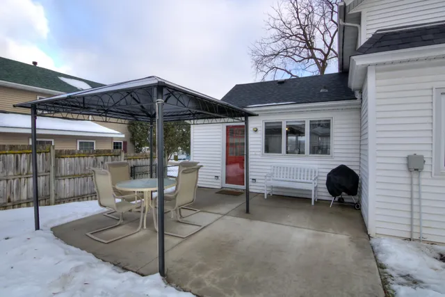 $319,900 | 224 2nd Street East, Wabasha, MN 55981