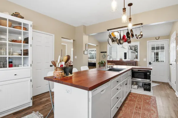 $299,900 | 224 2nd Street East, Wabasha, MN 55981