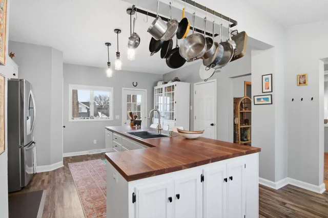 $319,900 | 224 2nd Street East, Wabasha, MN 55981