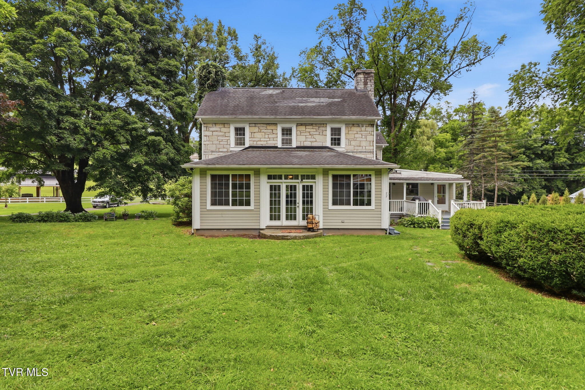 7500 Pounding Mill Branch Road Tazewell, VA 24651 - Photo 3 of 61 3