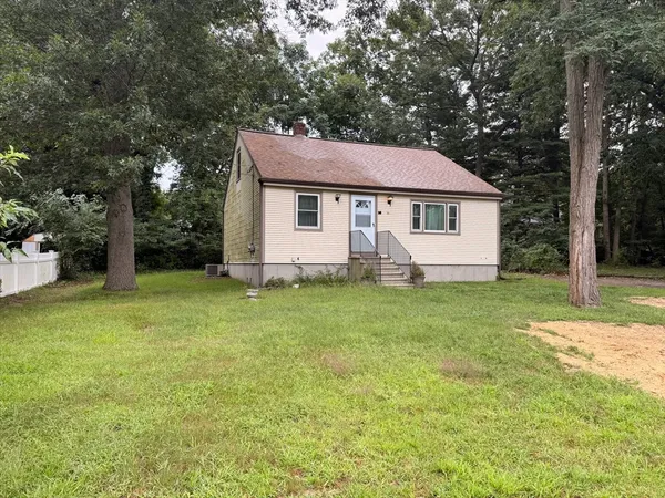 $399,900 | 16 Assonet Boulevard, Freetown, MA 02702
