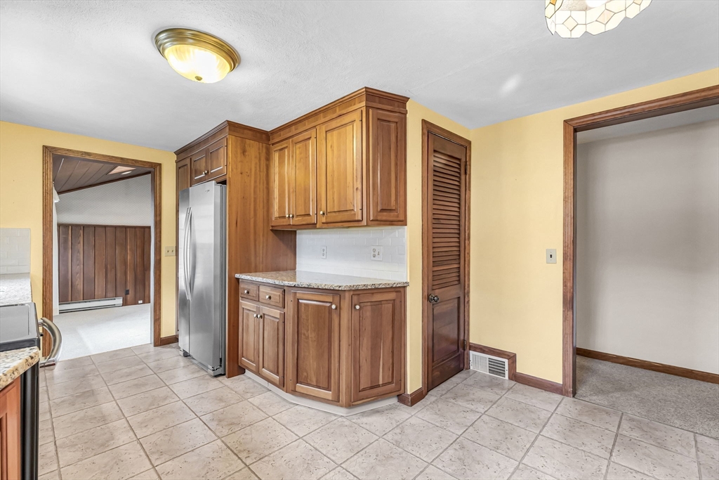 130 Stony Hill Road Hampden, MA 01036 - Photo 9 of 37