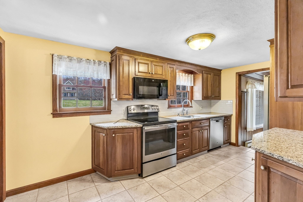 130 Stony Hill Road Hampden, MA 01036 - Photo 10 of 37