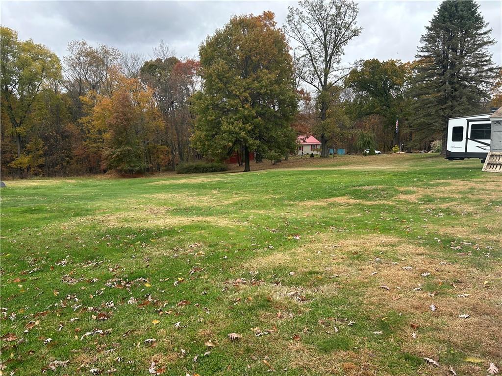 124 Giron Street Leechburg, PA 15656 - Photo 42 of 46 a garden view with outdoor space