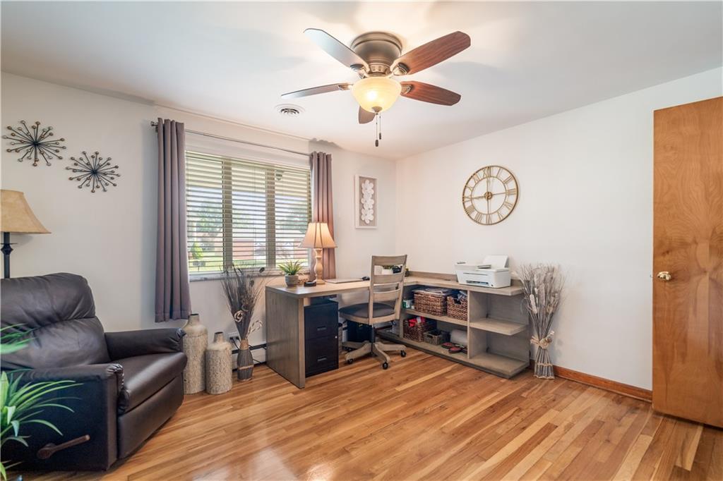 1215 Ridgeway Avenue Aliquippa, PA 15001 - Photo 20 of 29 Bedroom 2 currently used as an office