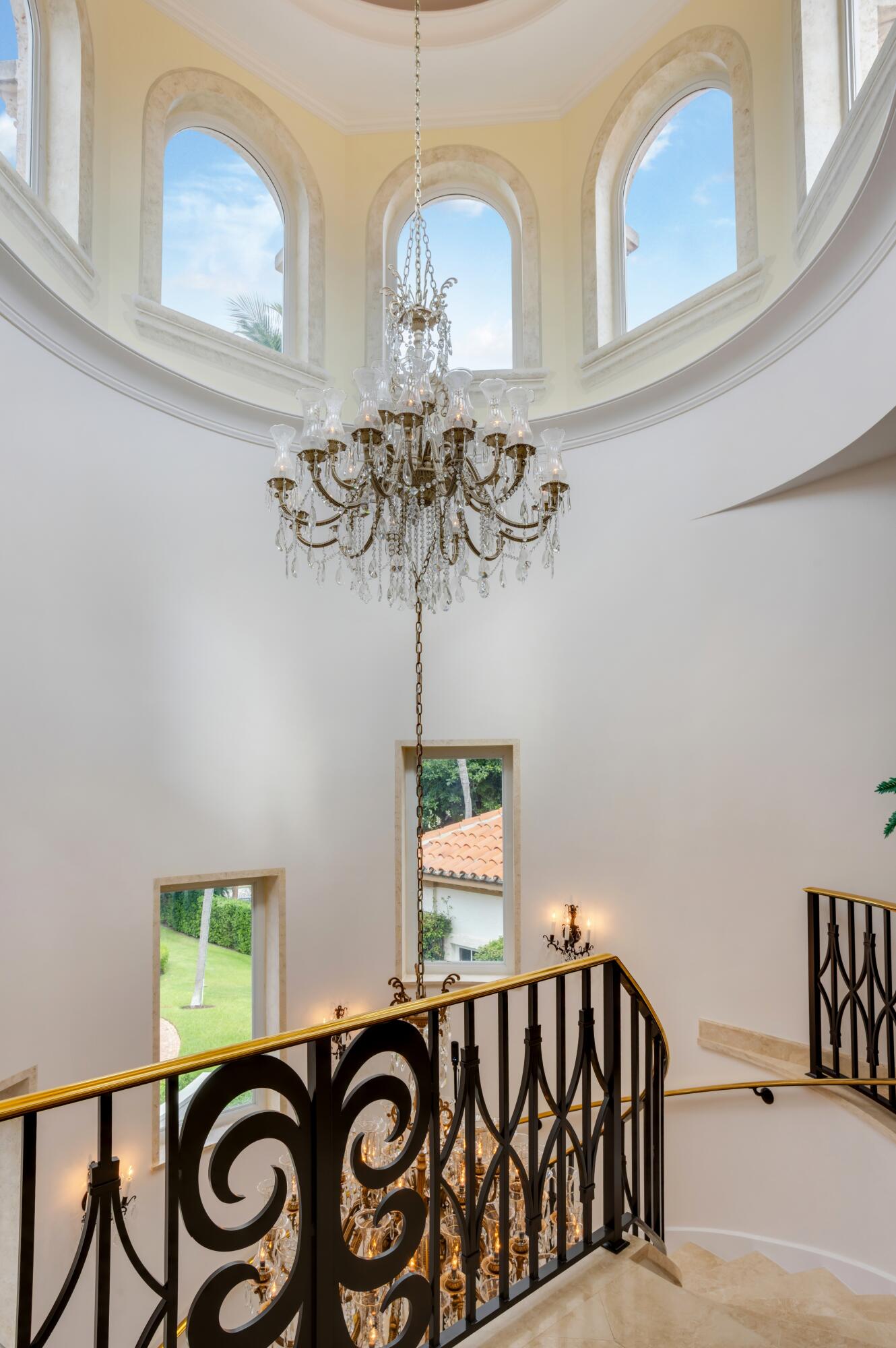 6133 North Ocean Boulevard Ocean Ridge, FL 33435 - Photo 24 of 64 dash_CHANDELIER_VERTICAL_EB