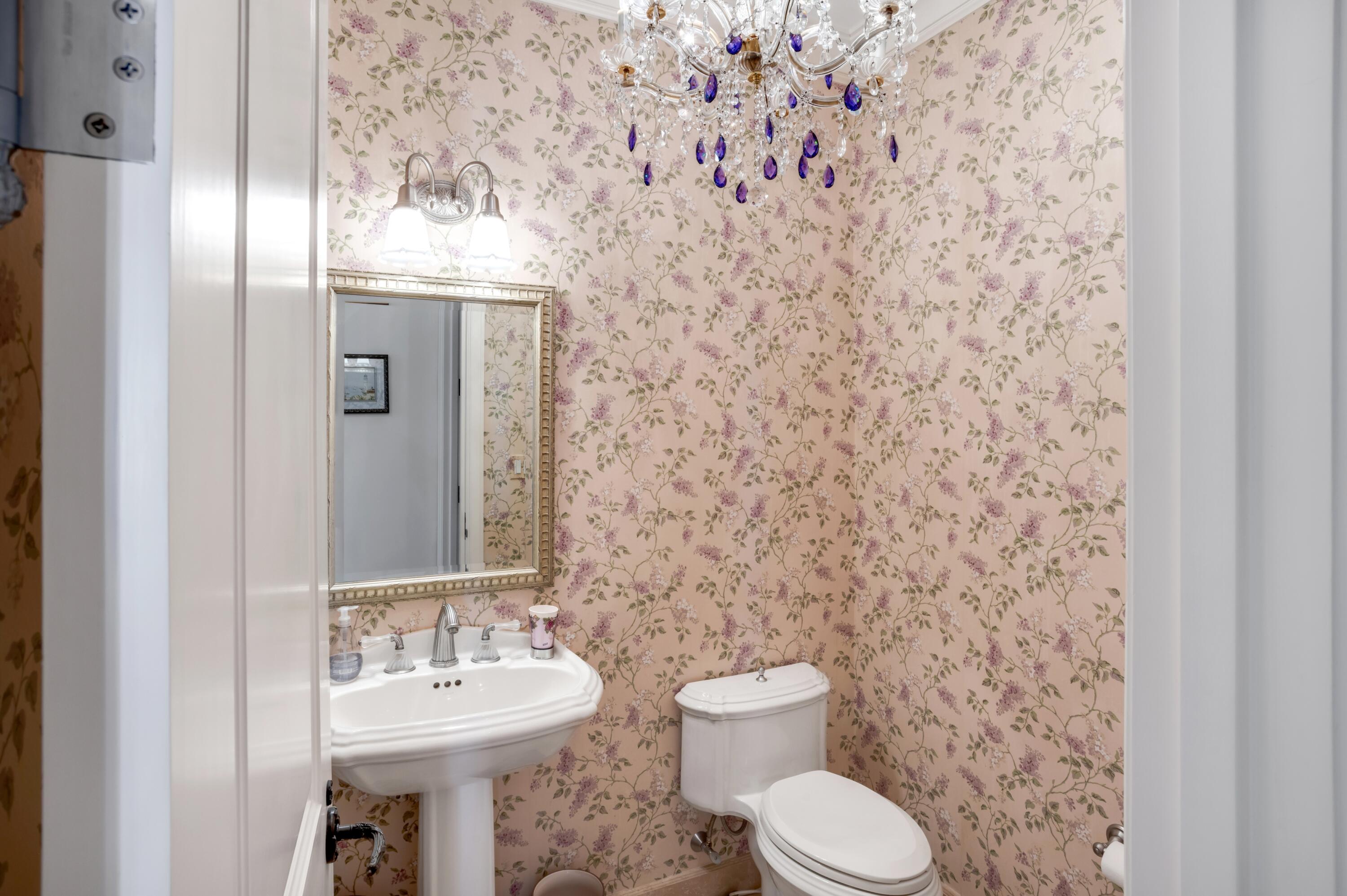 6133 North Ocean Boulevard Ocean Ridge, FL 33435 - Photo 42 of 64 dash_POWDER_ROOM_2_EB
