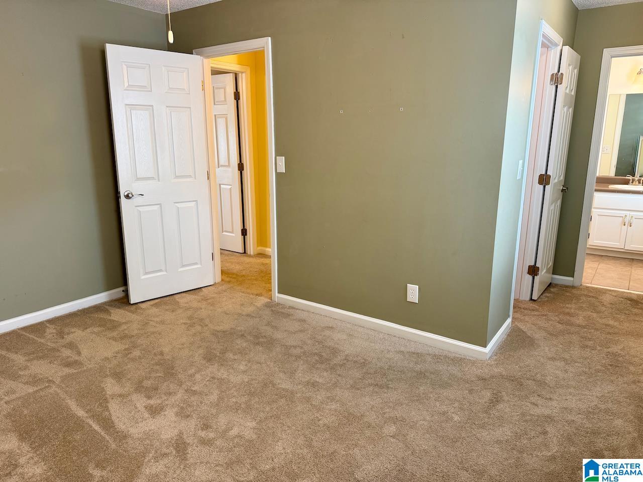 137 Canyon Place Pelham, AL 35124 - Photo 19 of 34