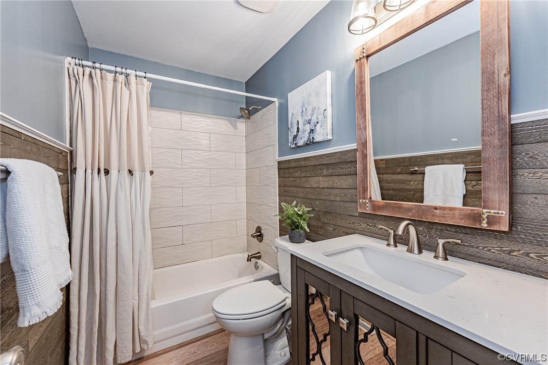 2908 Cove Ridge Trace Midlothian, VA 23112 - Photo 28 of 49 a bathroom with a sink toilet and shower