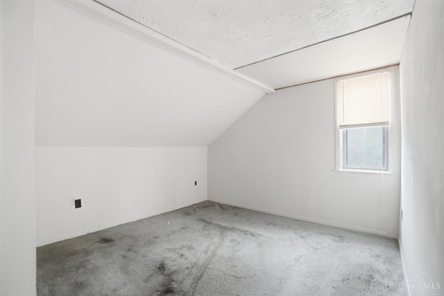 1414 Beacon Road Cincinnati, OH 45230 - Photo 23 of 33