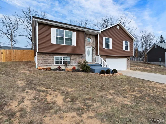 $280,000 | 555 Mulligan Court, St. Clair, MO 63077