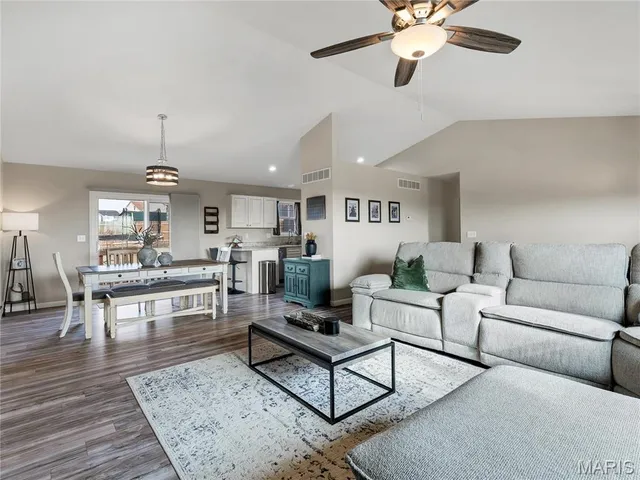 $280,000 | 555 Mulligan Court, St. Clair, MO 63077