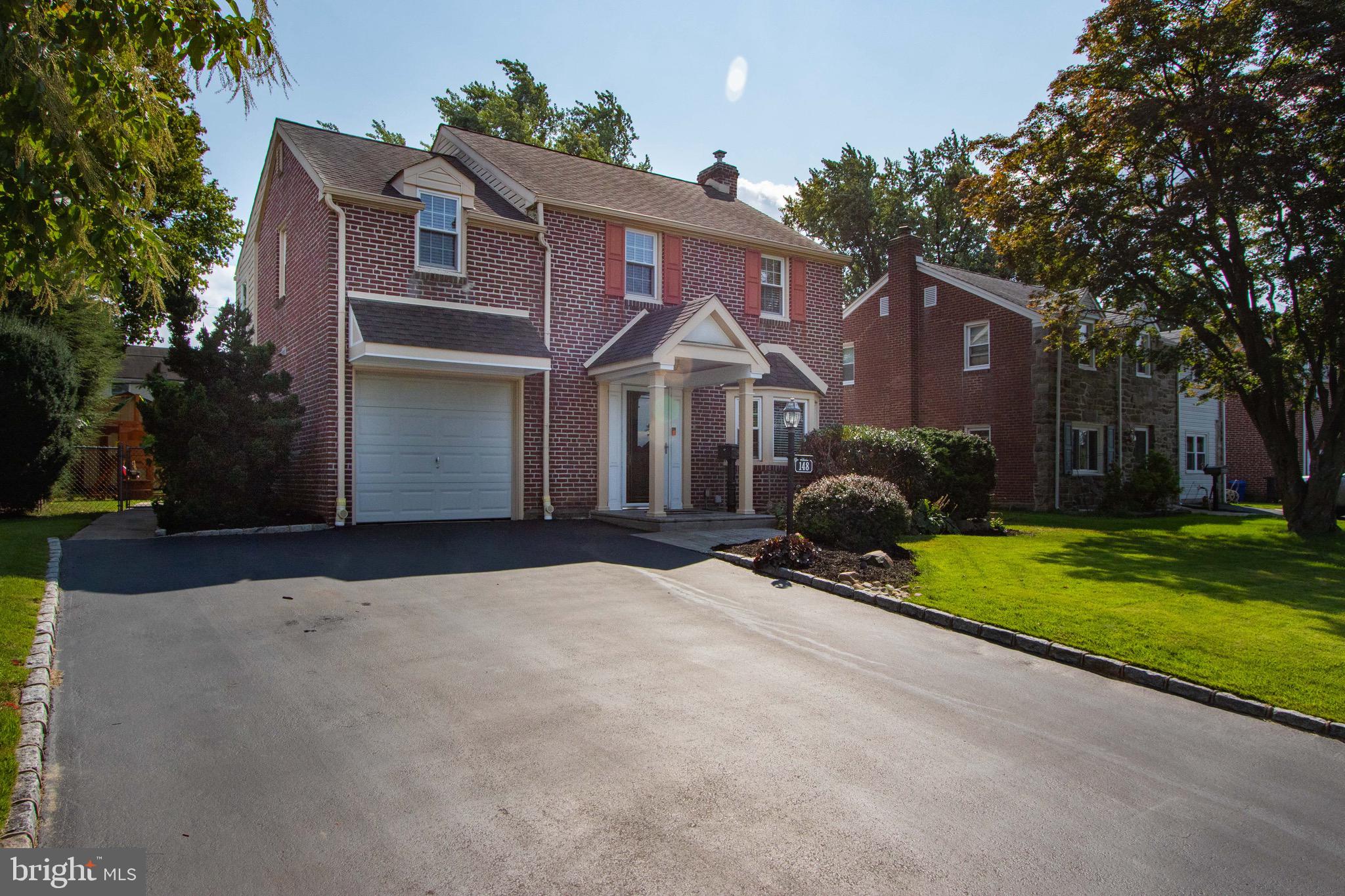 148 Friendship Road Drexel Hill, PA 19026 - Photo 2 of 35