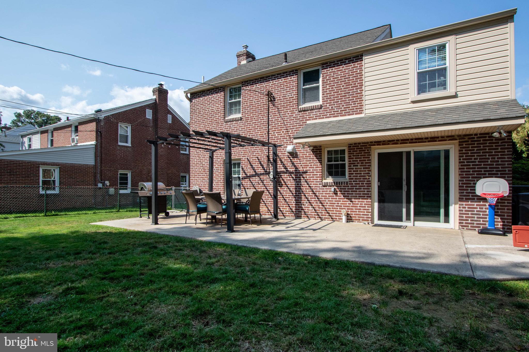 148 Friendship Road Drexel Hill, PA 19026 - Photo 33 of 35 Patio