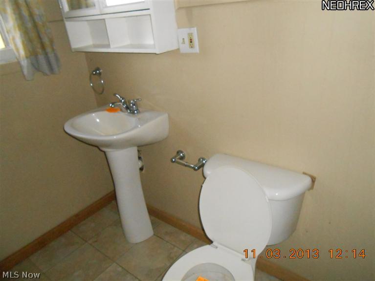 2788 Kendall Road Akron, OH 44321 - Photo 8 of 9
