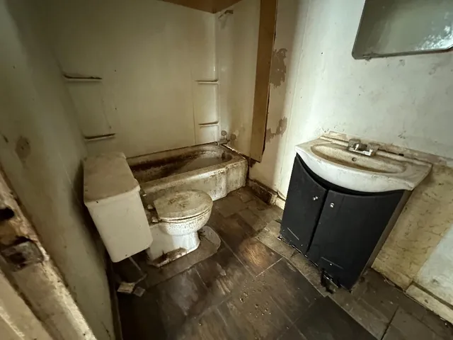 $47,950 | 255 High Street, Benton Harbor, MI 49022