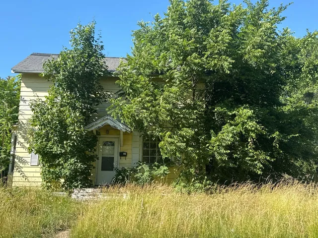 $47,950 | 255 High Street, Benton Harbor, MI 49022