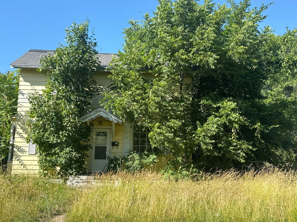 255 High Street Benton Harbor, MI 49022 - Photo 8 of 14 07