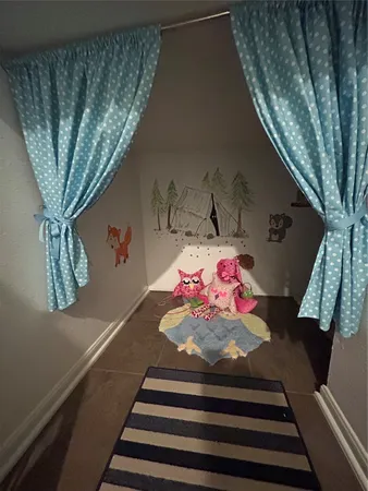 a view of entryway