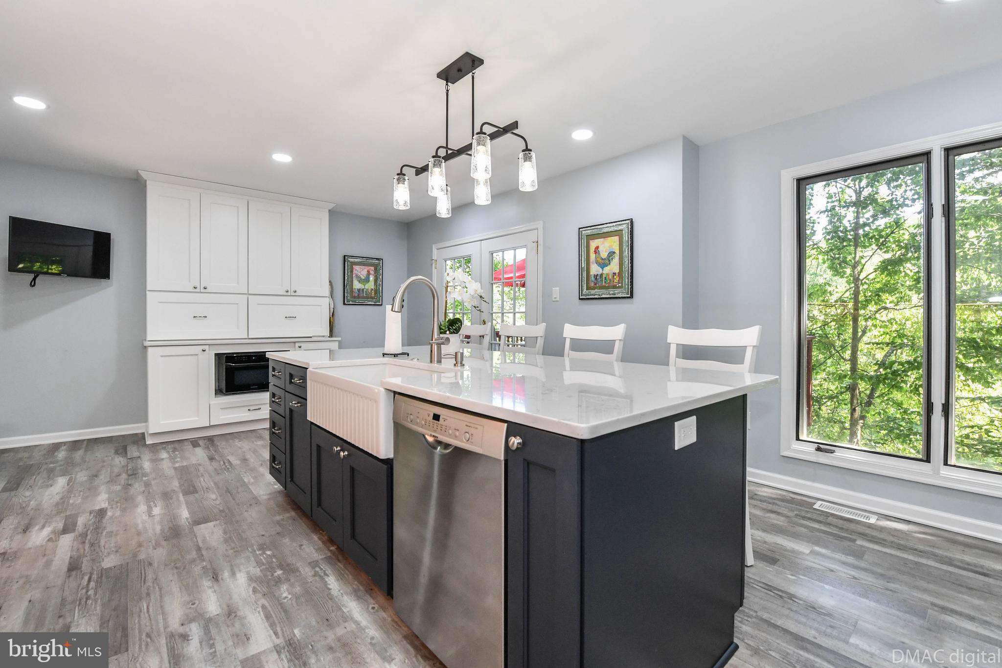 6754 Hemlock Point Road New Market, MD 21774 - Photo 14 of 44 The heart of your entertaining.