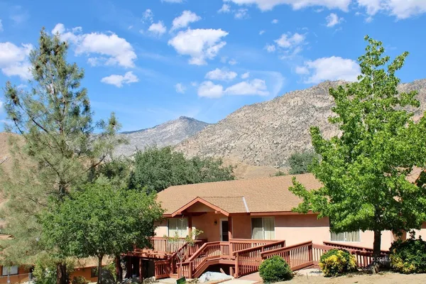 $415,000 | 38 Spruce Avenue, Kernville, CA 93238