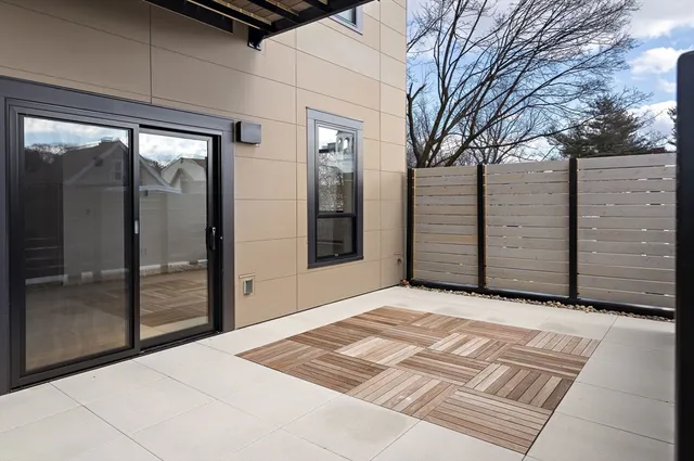 $1,085,000 | 1025 Massachusetts Avenue, Unit 214, Arlington, MA 02476