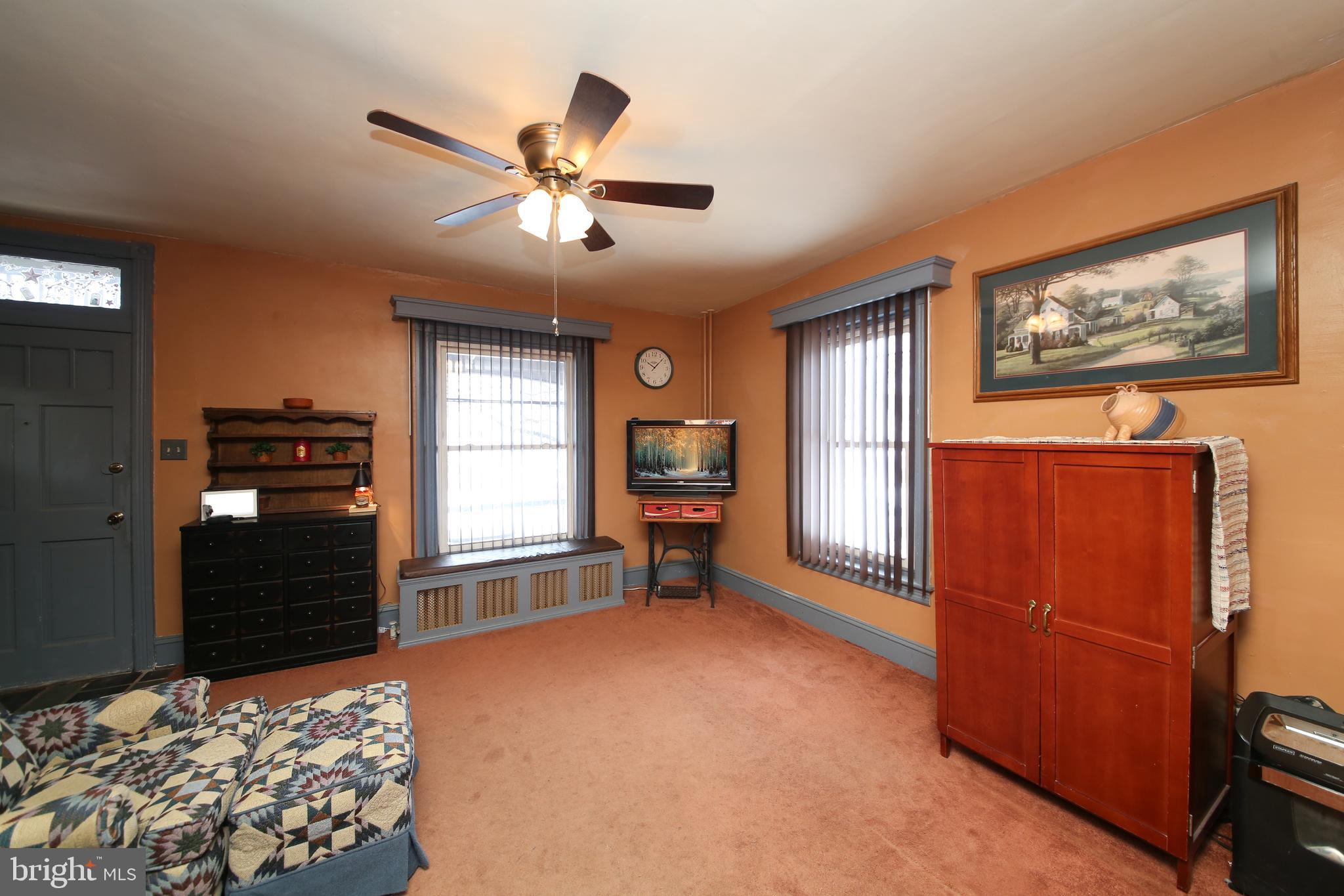 13 South 4th Street Souderton, PA 18964 - Photo 4 of 34