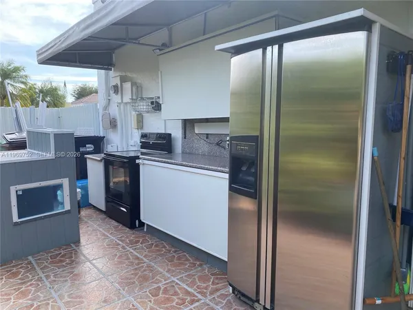 a view of entryway with a chair