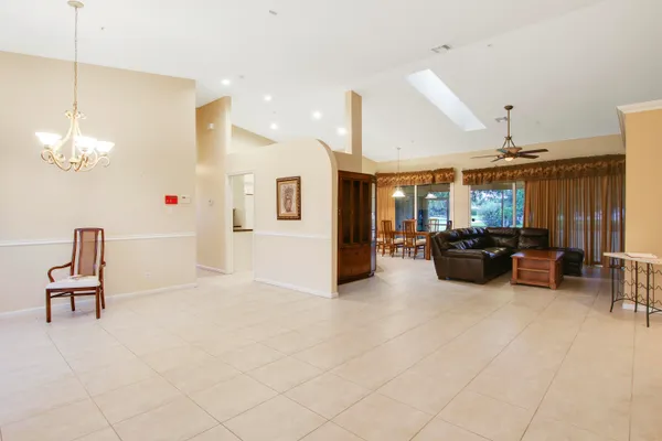 $3,750 | 1198 Southeast Petunia Avenue, Port St. Lucie, FL 34952