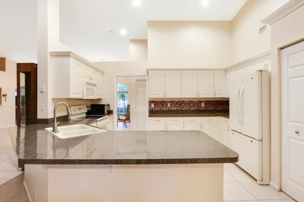 $3,750 | 1198 Southeast Petunia Avenue, Port St. Lucie, FL 34952