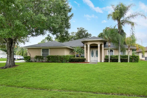 $3,750 | 1198 Southeast Petunia Avenue, Port St. Lucie, FL 34952