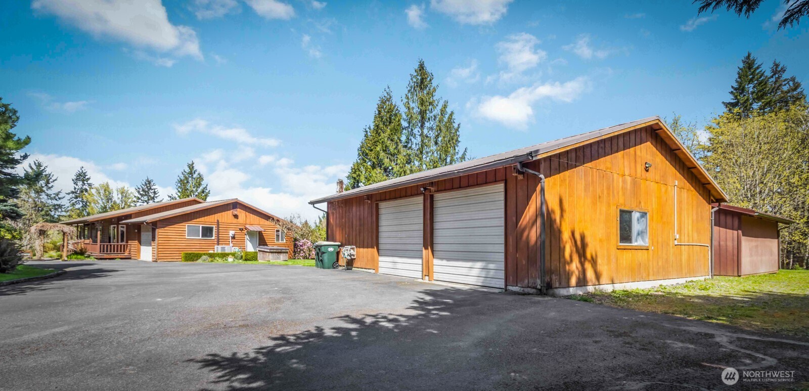 207 Tillicum Drive Chehalis, WA 98532 - Photo 5 of 40 a view of a house with a street