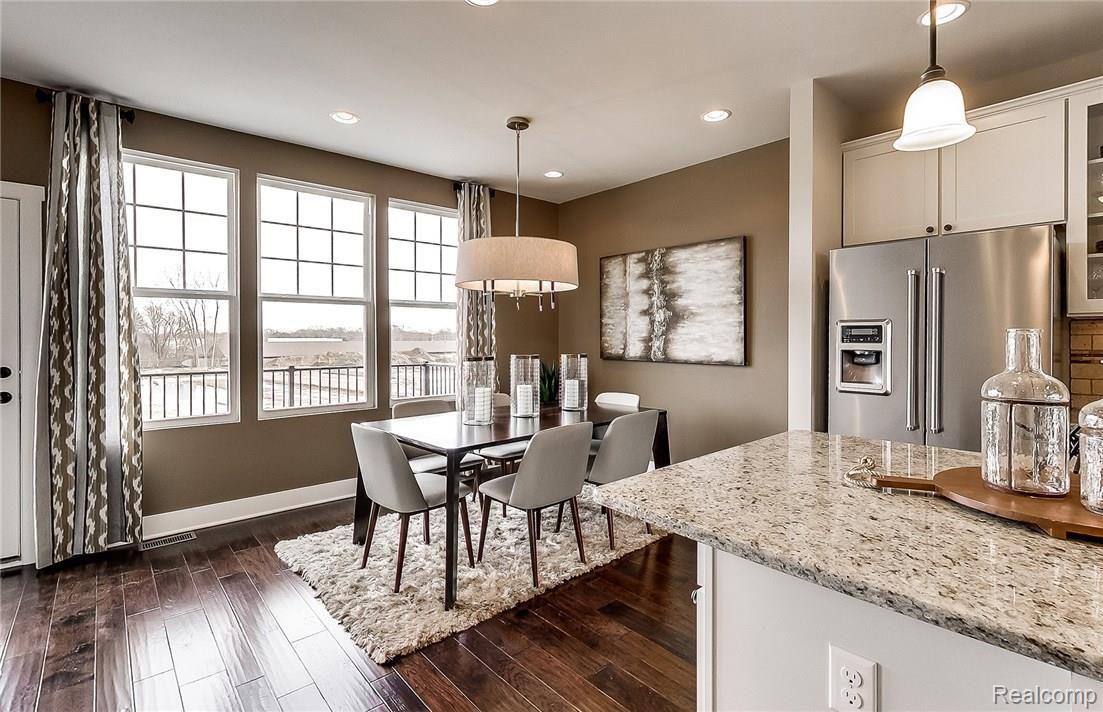 2797 Hartwick Drive Rochester, MI 48307 - Photo 13 of 37 Barrington Park - MI - Trenton - Interior - 1920x1240 (14).jpg