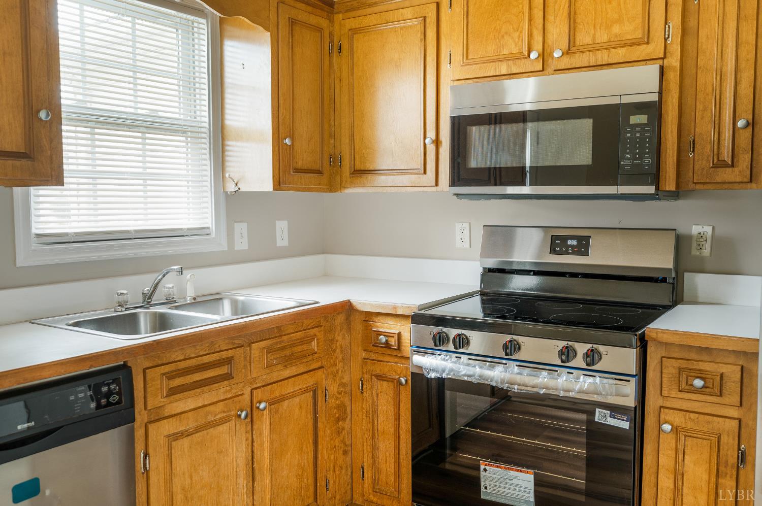 716 Leesville Road, Unit 201 Lynchburg, VA 24502 - Photo 13 of 32