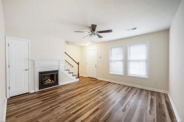 $209,900 | 716 Leesville Road, Unit 201, Lynchburg, VA 24502