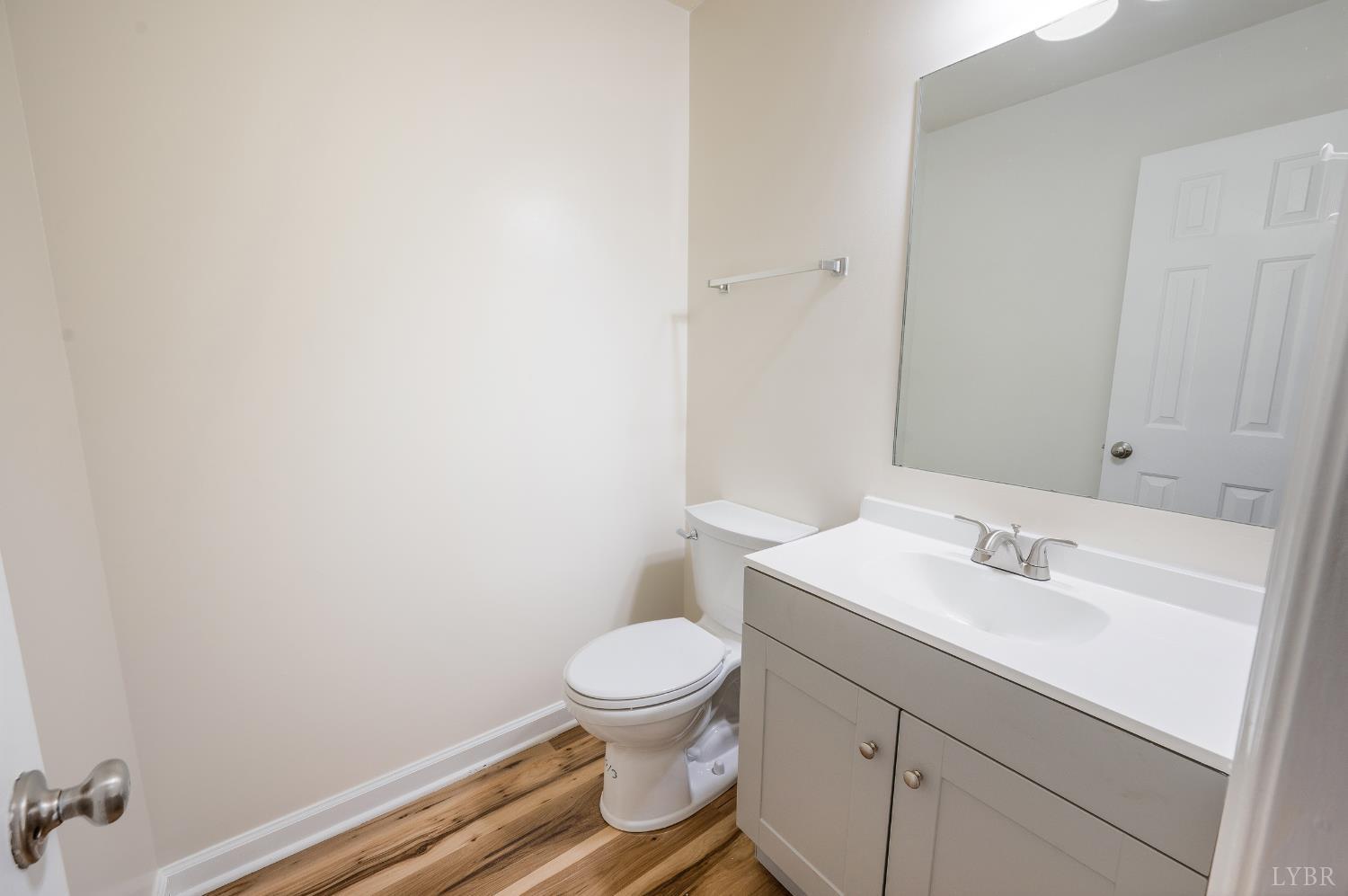 716 Leesville Road, Unit 201 Lynchburg, VA 24502 - Photo 8 of 32