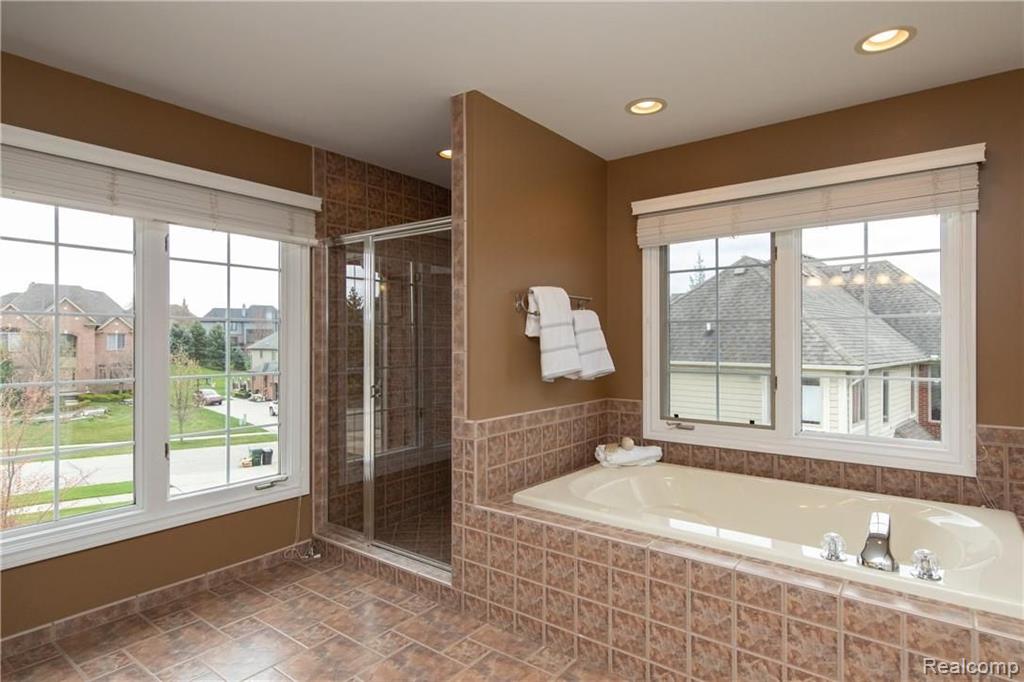 1056 Autumnview Drive Rochester, MI 48307 - Photo 26 of 44