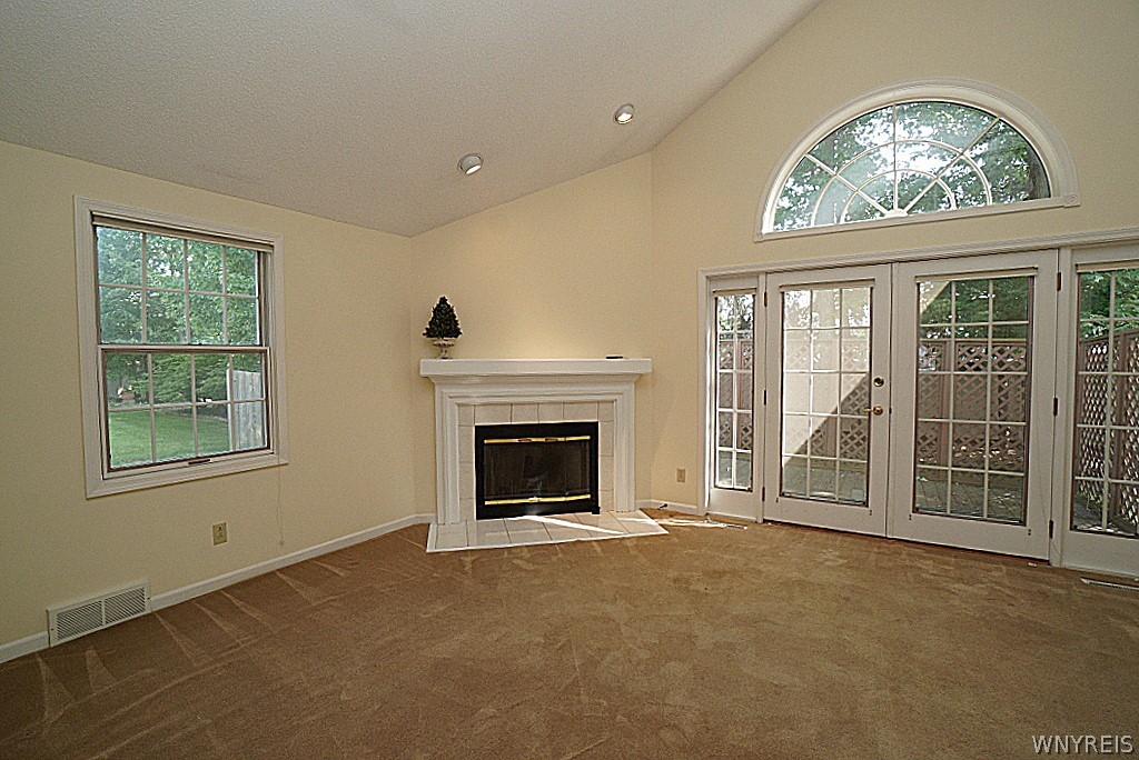 56 Cobblestone Lane Amherst, NY 14221 - Photo 5 of 20